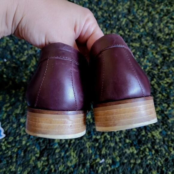 Everlane The Modern Loafer in Burgundy - Picture 6 of 11